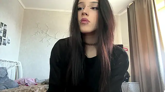 LouisePavlides online show from 05/03/26, 01:50