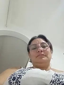 Carolina crus  online show from 06/19/26, 11:41