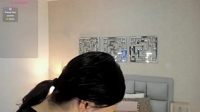 sofia  thompson online show from 05/16/26, 12:40