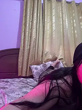 QueenRima99 online show from 05/15/26, 06:26