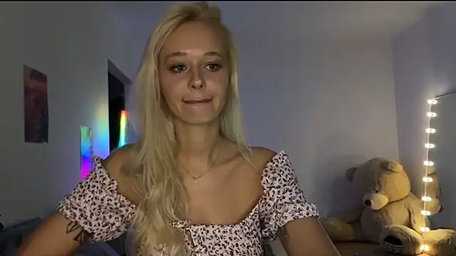 Snapshot of Sweety_F69 chatting on 06/29/26, 10:54 Sweety F69 online show from 06/29/26, 10:54