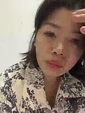 Snapshot of milkwine chatting on 05/10/26, 03:33 milkwine online show from 05/10/26, 03:33