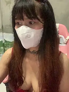 Lilyy18 online show from 06/01/26, 03:47