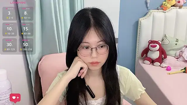 Snapshot of Luna-666 chatting on 07/16/26, 01:28 Luna-666 online show from 07/16/26, 01:28