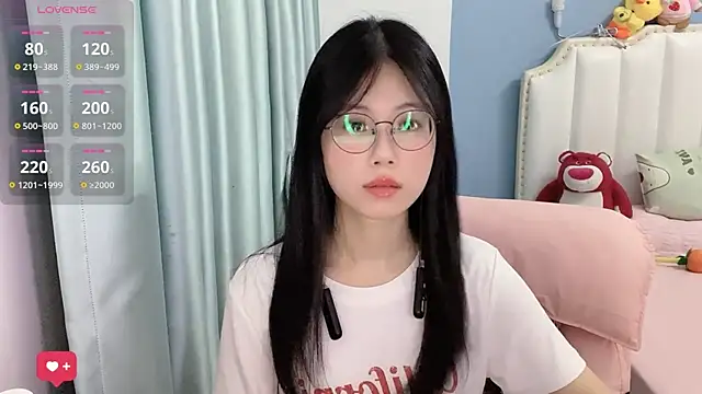 Snapshot of Luna-666 chatting on 07/17/26, 02:02 Luna-666 online show from 07/17/26, 02:02