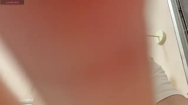 Snapshot of XIAOnaimao-001 chatting on 07/19/26, 01:31 XIAOnaimao-001 online show from 07/19/26, 01:31