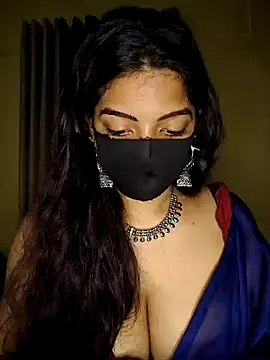 Snapshot of vanika2000 chatting on 07/23/26, 05:05 vanika2000 online show from 07/23/26, 05:05