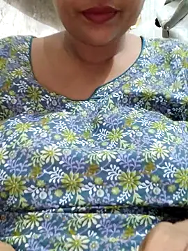 Snapshot of Gulapi_N chatting on 07/19/26, 09:46 Gulapi N online show from 07/19/26, 09:46