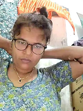 Snapshot of Gulapi_N chatting on 07/25/26, 09:51 Gulapi N online show from 07/25/26, 09:51
