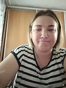 Snapshot of MiyaOlliver chatting on 06/09/26, 10:16 MiyaOlliver online show from 06/09/26, 10:16