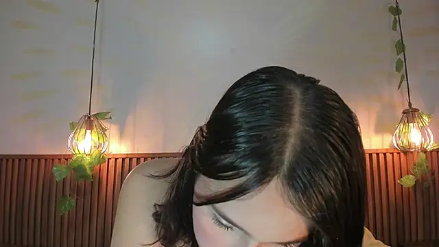 AmelieCooper online show from 05/20/26, 07:42
