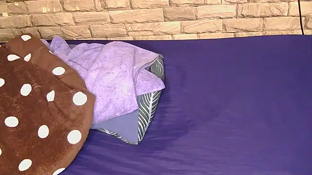 Sweethoneyglow online show from 06/12/26, 11:31