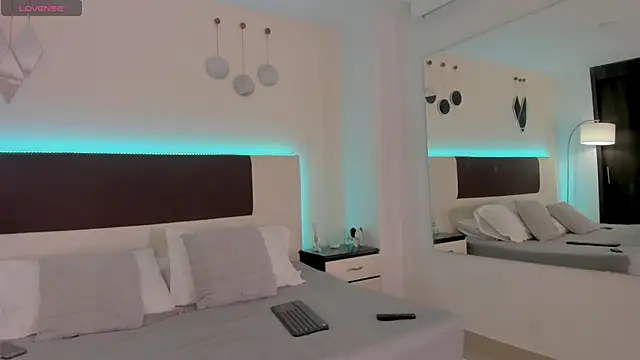 Sky Loren online show from 05/06/26, 12:41