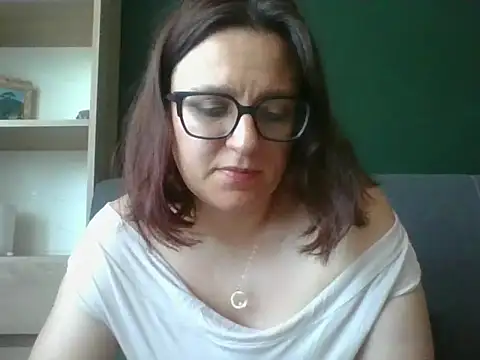 Snapshot of sensual_paris chatting on 06/08/26, 05:30 sensual paris online show from 06/08/26, 05:30