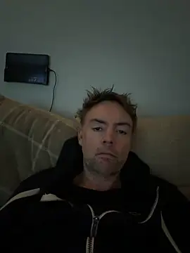 BronzeShowtime67 online show from 05/04/26, 12:34