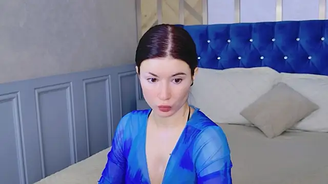 Gina lima online show from 06/17/26, 08:32