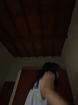 mia moonna online show from 05/06/26, 11:04