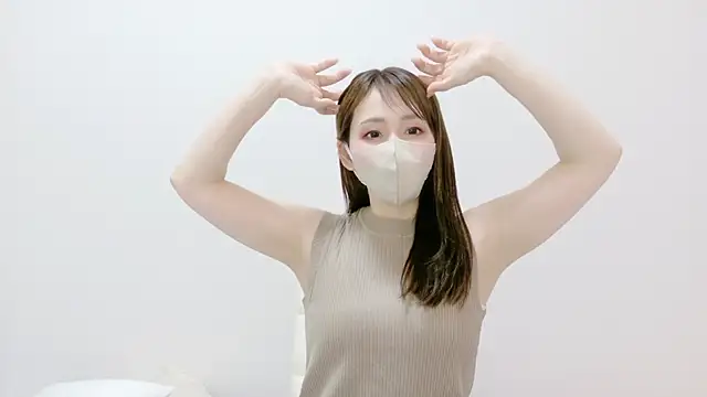 momoka  o0 online show from 05/18/26, 04:29