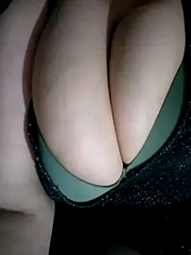 beauty-curvy online show from 04/30/26, 01:06