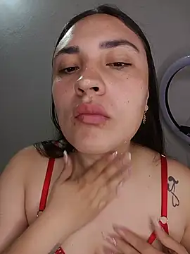Snapshot of -brendda- chatting on 07/31/26, 02:44 -brendda- online show from 07/31/26, 02:44