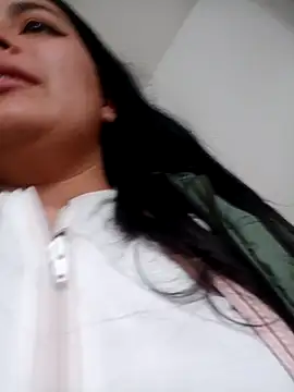 SweetNataly2123 online show from 05/02/26, 07:41