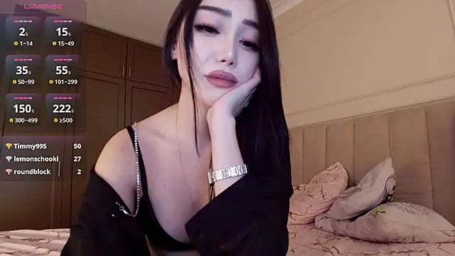 Snapshot of asianerd chatting on 07/05/26, 06:37 asianerd online show from 07/05/26, 06:37