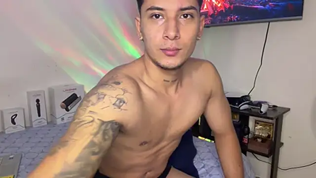 SexxxySquirterStev777 online show from 05/02/26, 08:14