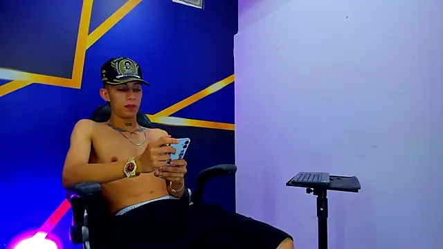 Timmy Turner333 online show from 04/27/26, 06:28