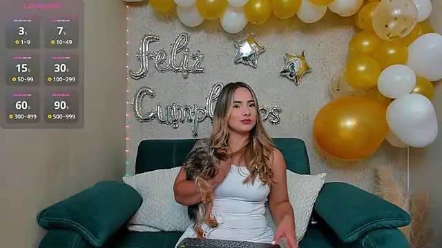 Snapshot of paolarey chatting on 02/05/25, 04:36 paolarey online show from 02/05/25, 04:36