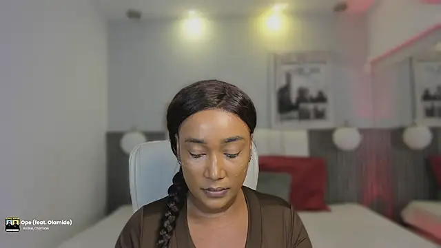 alessia anderson online show from 05/26/26, 07:21
