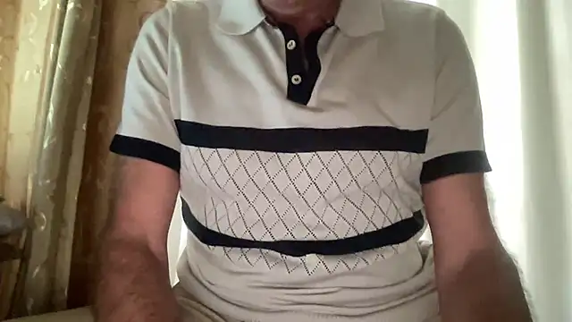 Snapshot of henrybull007 chatting on 06/04/26, 11:05 henrybull007 online show from 06/04/26, 11:05