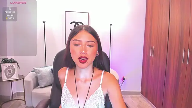 Nikky sweett  online show from 05/23/26, 09:08