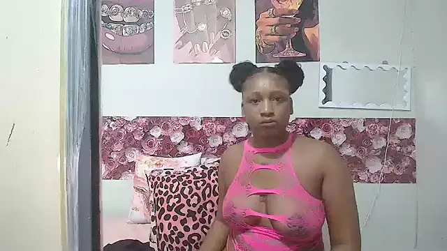 EnchantingLisa online show from 05/13/26, 04:10