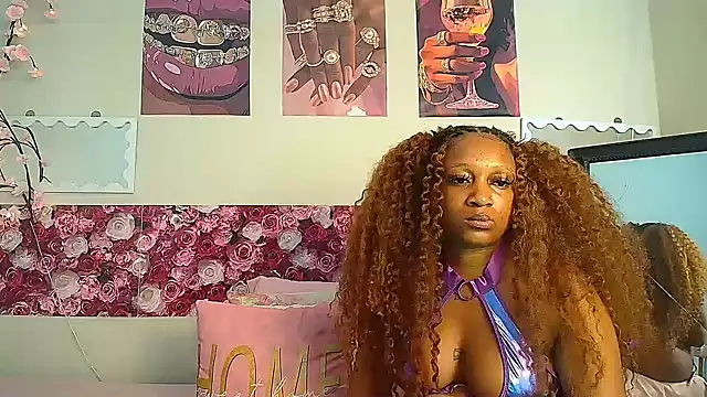 EnchantingLisa online show from 07/07/26, 07:23