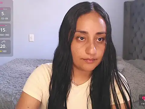 Snapshot of erotic_lov chatting on 06/15/26, 06:43 erotic lov online show from 06/15/26, 06:43
