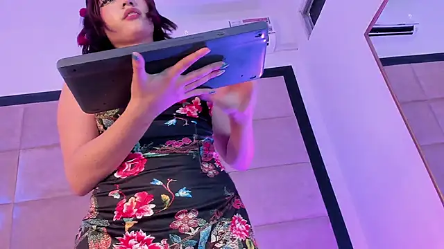 HikariBloom online show from 05/14/26, 09:32