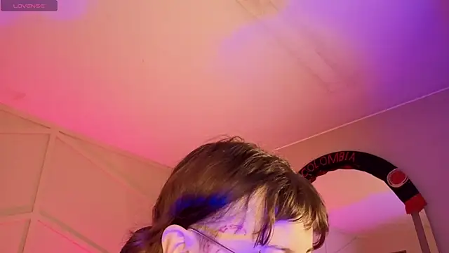 Rossiee huntt online show from 06/18/26, 12:09