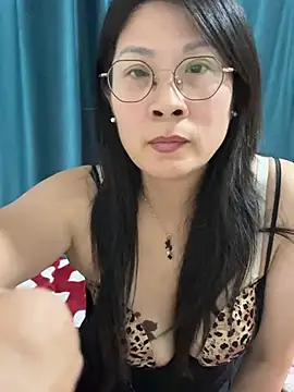 yeye 023 online show from 04/30/26, 09:59