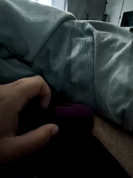 smaller05 online show from 04/29/26, 06:39