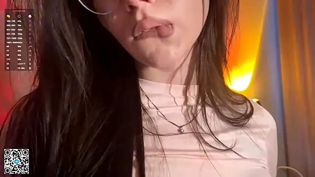 MelanieHale online show from 04/28/26, 04:12