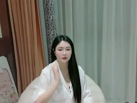 YuYu2604255 online show from 04/28/26, 12:21