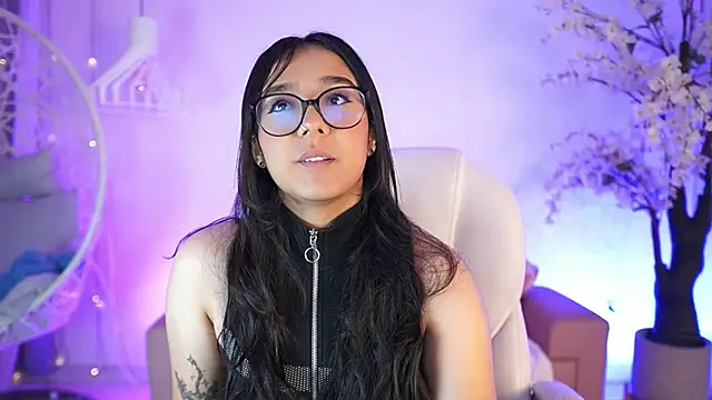 VioletJoness  online show from 07/30/26, 11:42