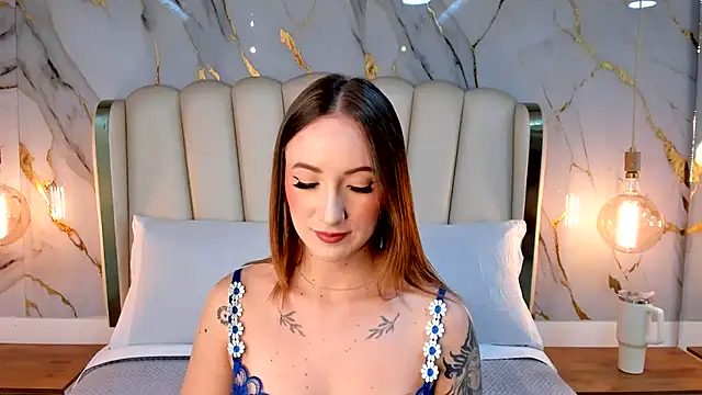 Hannah Lane online show from 07/26/26, 12:45