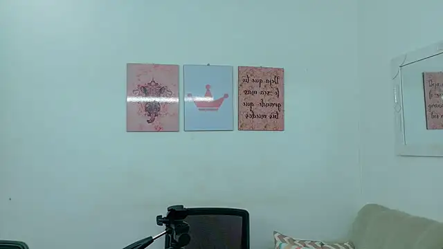 Zoe rousse01 online show from 05/16/26, 07:56