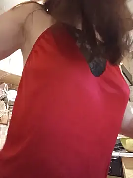 Snapshot of MerelinMILf2 chatting on 05/20/26, 04:57 MerelinMILf2 online show from 05/20/26, 04:57
