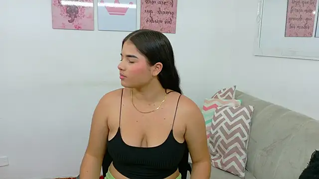 Snapshot of Mulan_rousse chatting on 05/20/26, 01:28 Mulan rousse online show from 05/20/26, 01:28