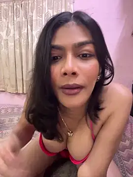 Snapshot of Mayra_xx chatting on 05/07/26, 06:35 Mayra xx online show from 05/07/26, 06:35