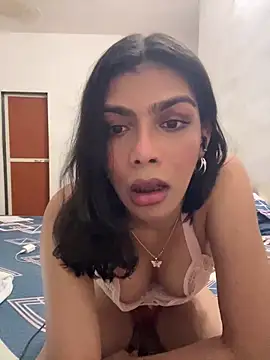 Snapshot of Mayra_xx chatting on 06/02/26, 06:32 Mayra xx online show from 06/02/26, 06:32