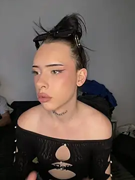 hailiechyll online show from 06/05/26, 07:19
