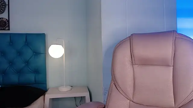 Snapshot of Lilyred_ chatting on 07/11/26, 03:31 Lilyred online show from 07/11/26, 03:31
